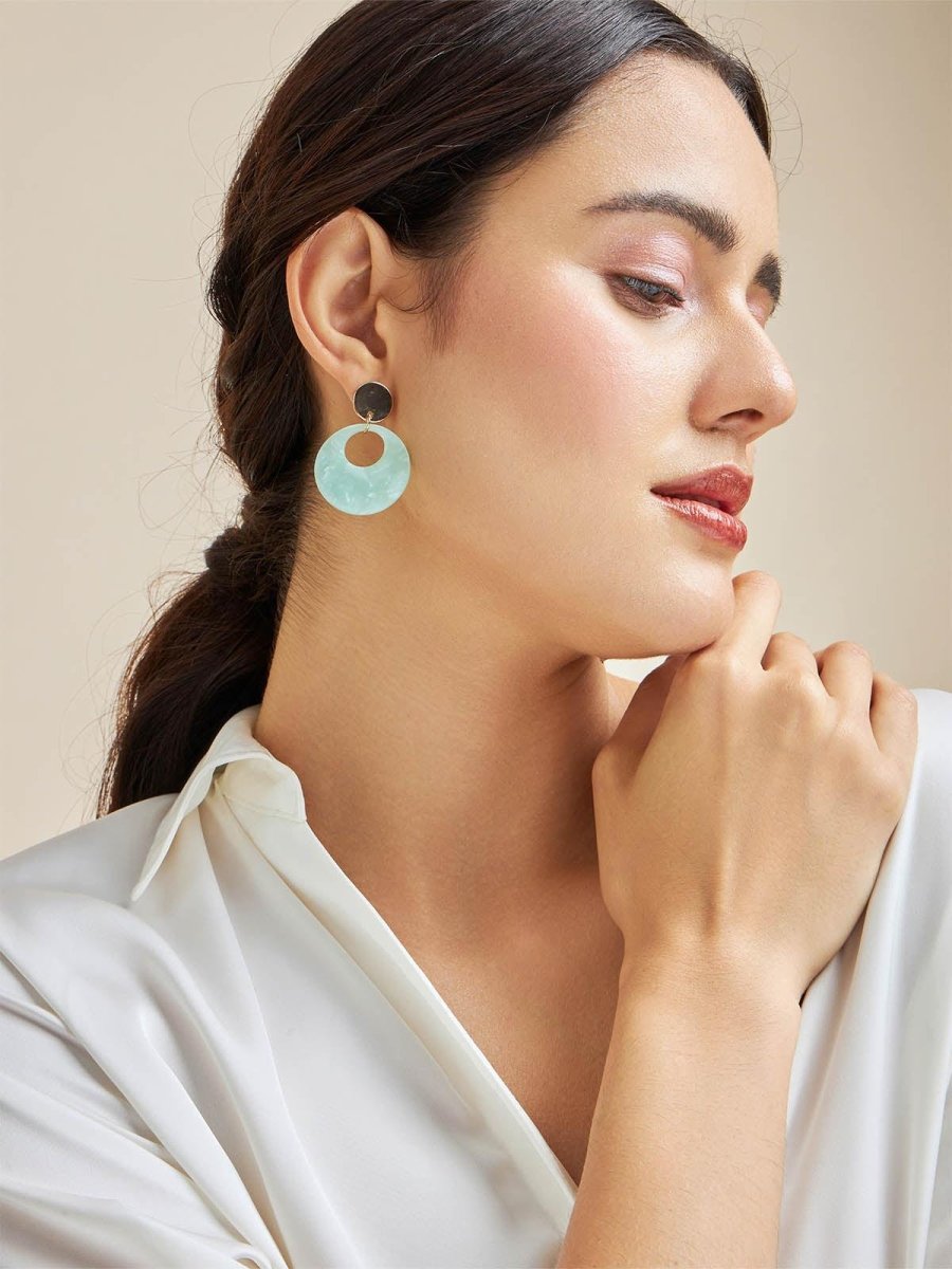 Beruzu - Gold Circular Earrings with Marble-Texured Acrylic Accents - Beruzu Fashion