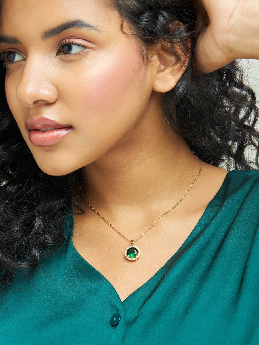 Beruzu - Gold Plated Necklace with Circular Pendant and Green Gemstone - Beruzu Fashion