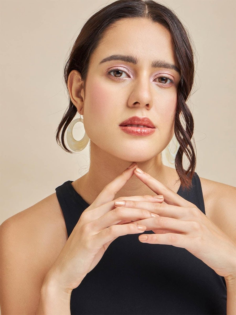 Beruzu - Quartz Oval Drop Earrings with Marble Finish and Hollow Design - Beruzu Fashion