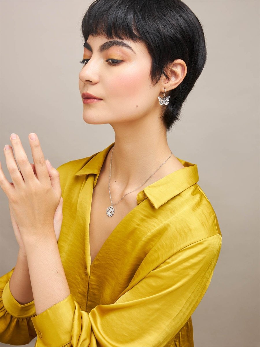 Beruzu - Western Inspired Elegant Butterfly Hoop Earrings in Gold and Silver