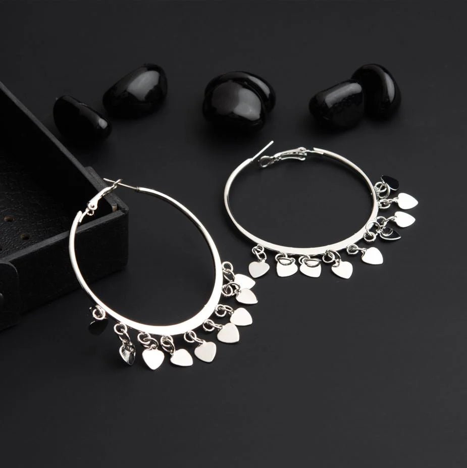 Beruzu - Flared Heart Charm Hoop Earrings