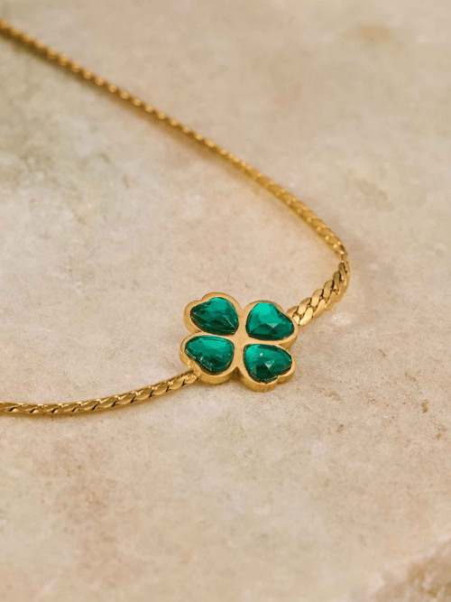 Beruzu Emerald Green Clover Necklace