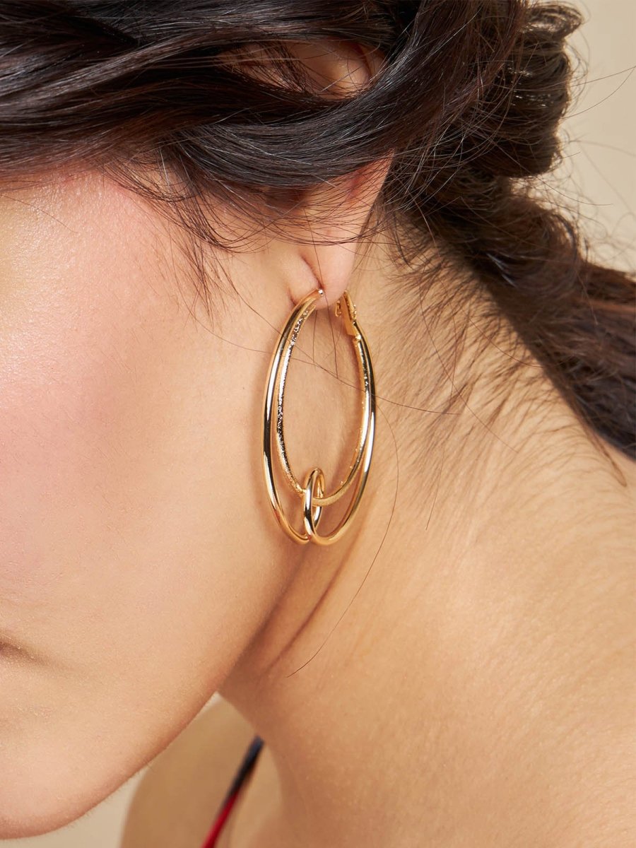 Beruzu - Dual Orbit Gold Hoop Earrings with Overlapping Design