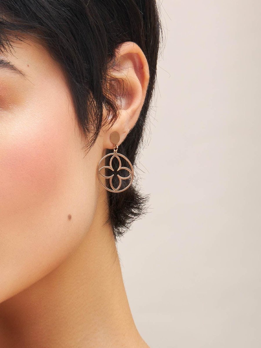 Beruzu - Elegant Rose Gold Circular Earrings with Floral Design - Beruzu Fashion