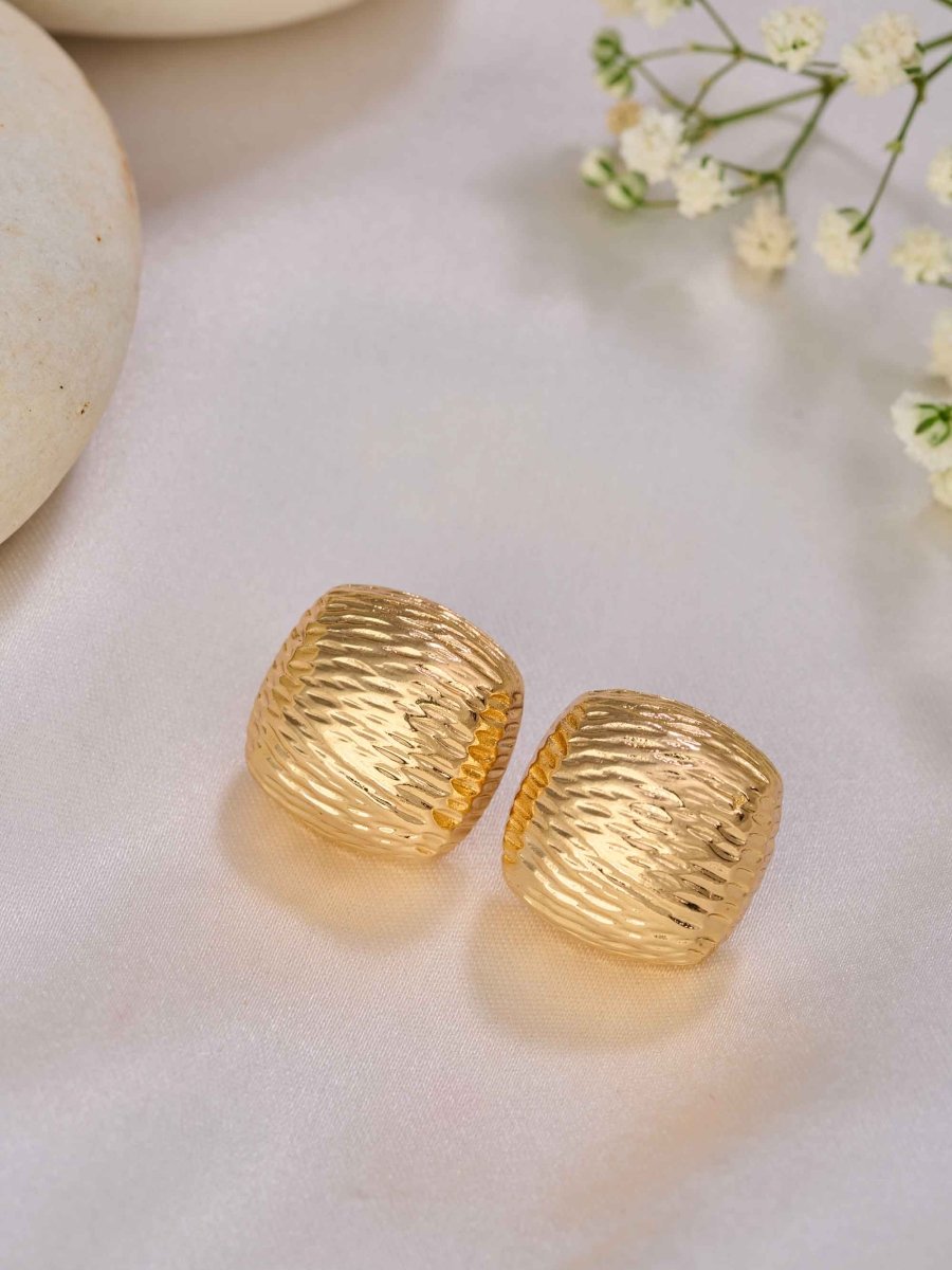 Beruzu Elegant Textured Gold Earrings - Beruzu