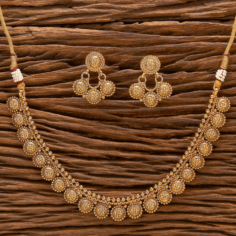 Beruzu - Exquisite Antique - Inspired Gold - Plated Necklace and Earrings Set - Beruzu