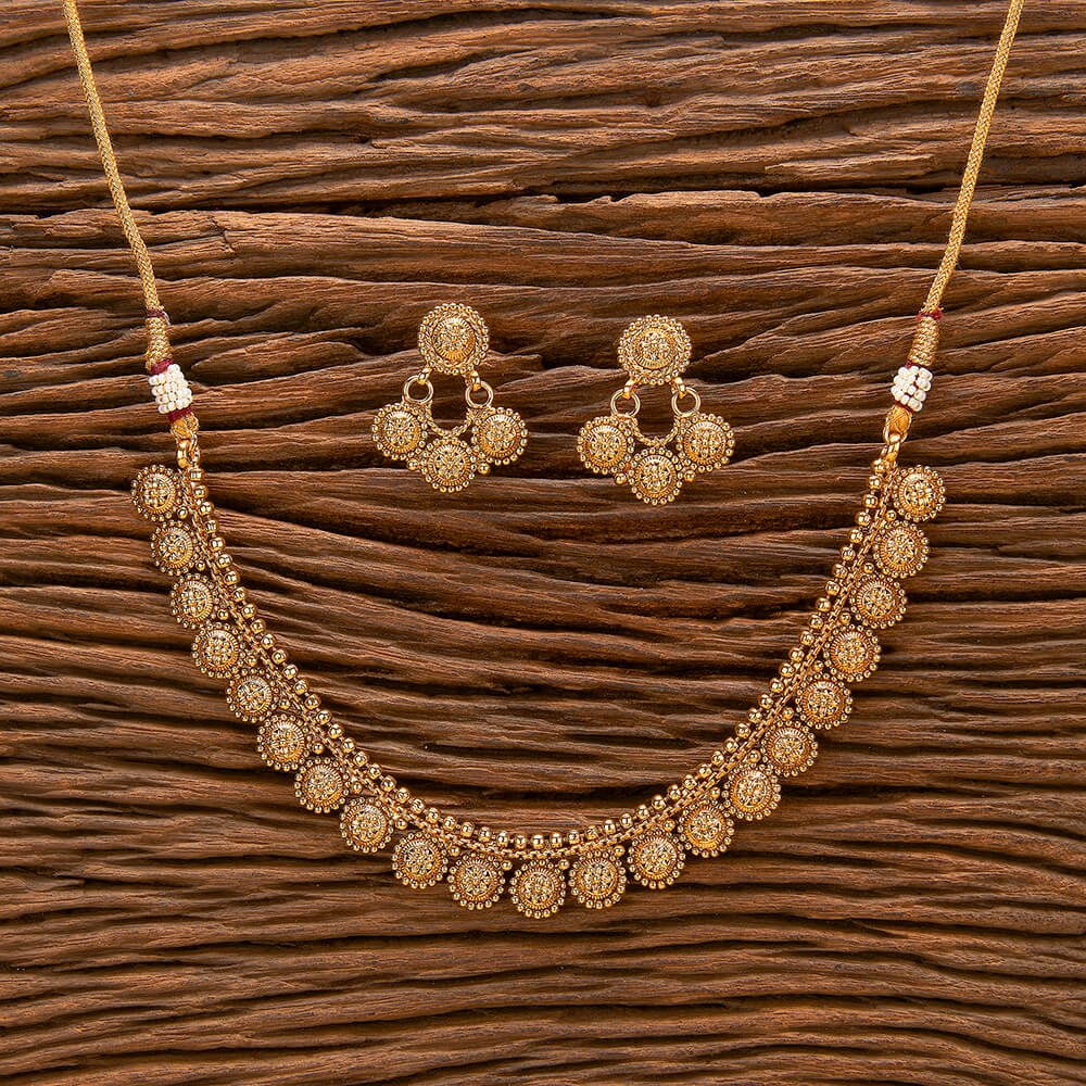 Beruzu - Exquisite Antique - Inspired Gold - Plated Necklace and Earrings Set - Beruzu