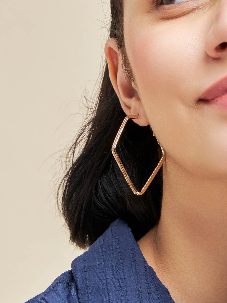 Beruzu - Geometric Glamour: Gold Pentagon Hoop Earrings