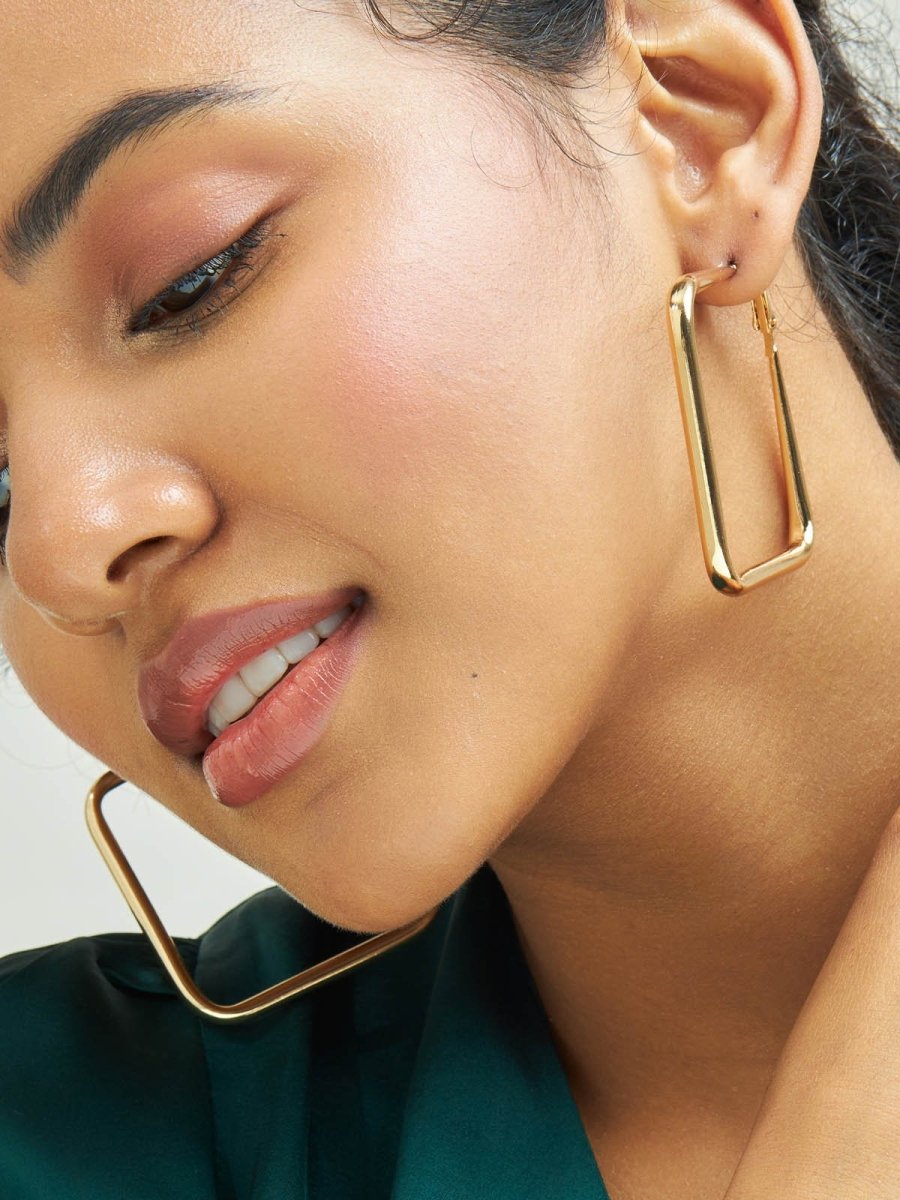 Beruzu - Geometric Rectangular Gold Hoop Earrings with Tapered Design