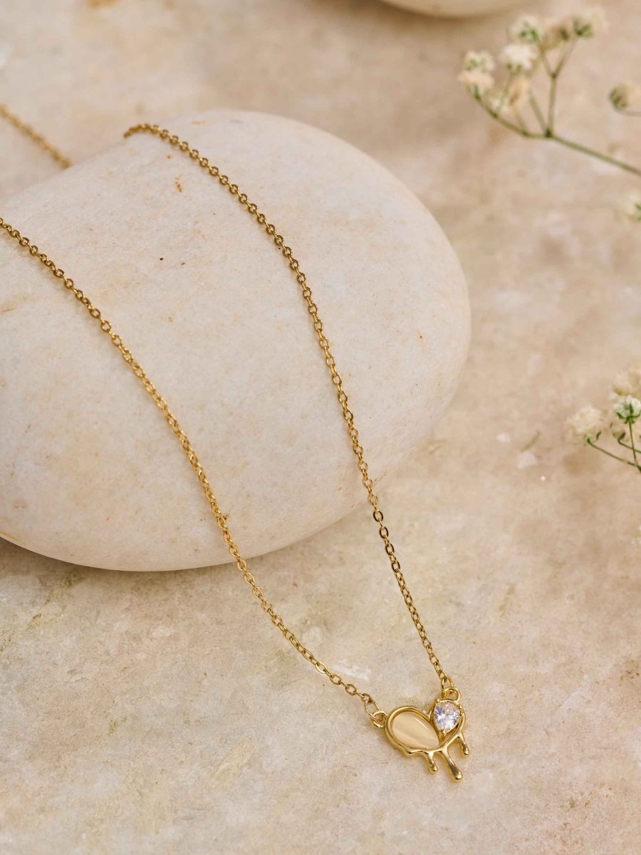 Beruzu Gold Dripping Heart Pendant Accent Necklace