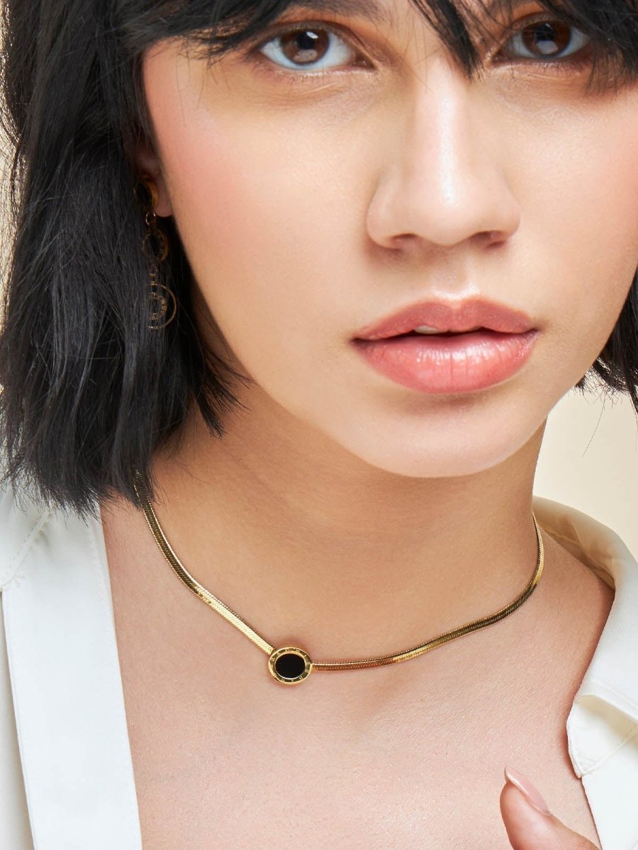 Beruzu - Gold Finish Chain Pendant with Intricate Design & Black Enamel Accent - Beruzu Fashion