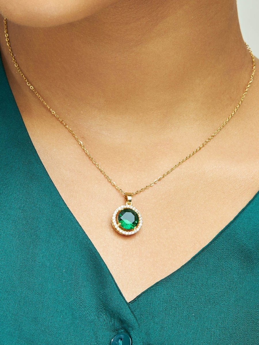 Beruzu - Gold Plated Necklace with Circular Pendant and Green Gemstone - Beruzu Fashion