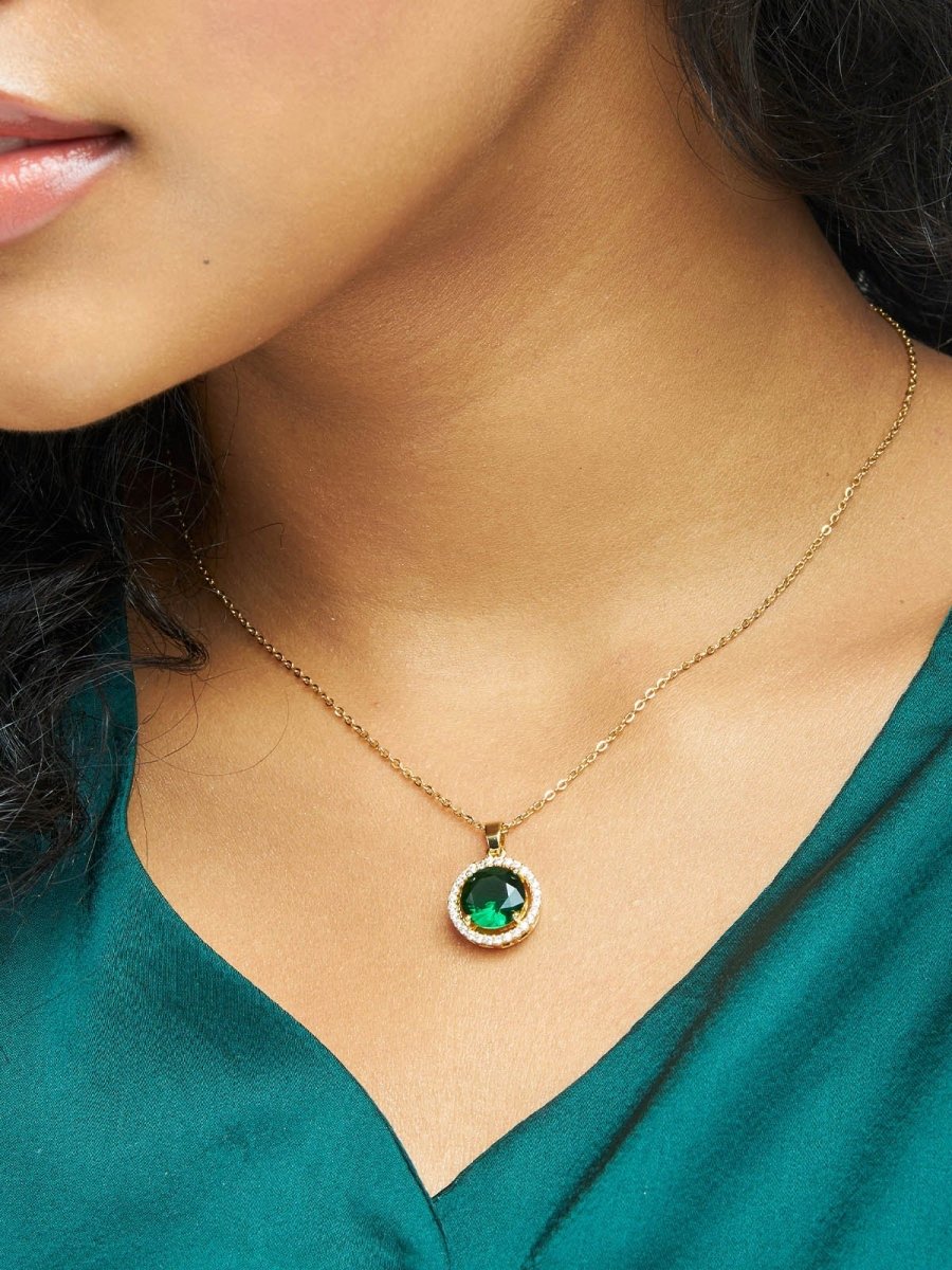 Beruzu - Gold Plated Necklace with Circular Pendant and Green Gemstone - Beruzu Fashion