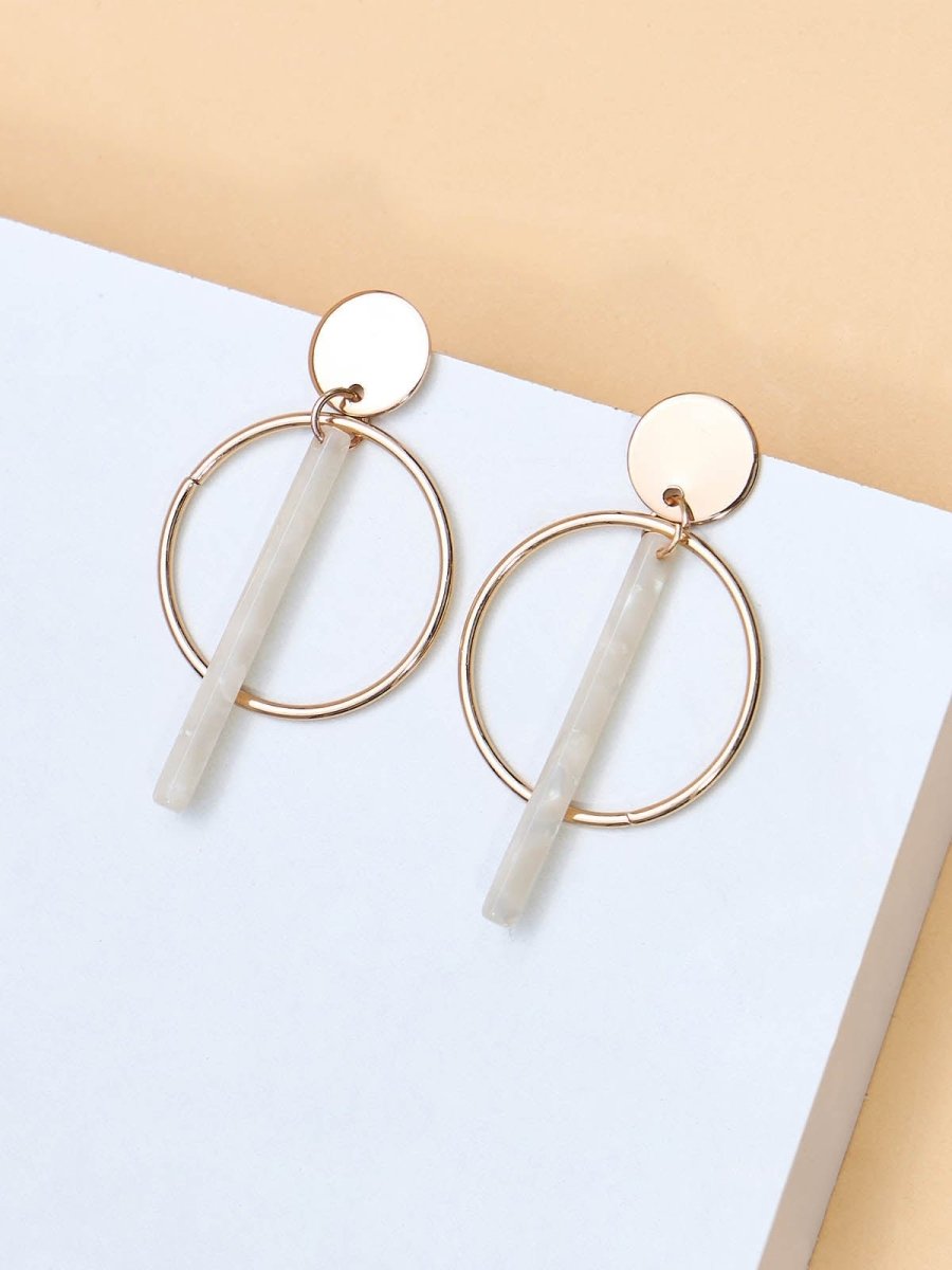 Beruzu - Indo-Western Chic Gold Lattice Earrings with White Marble-Inspired Insert