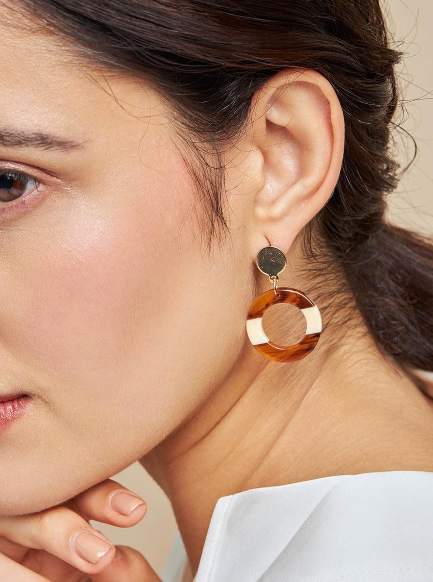 Beruzu - Indo-Western Golden Cascade Drop Earrings - Beruzu Fashion