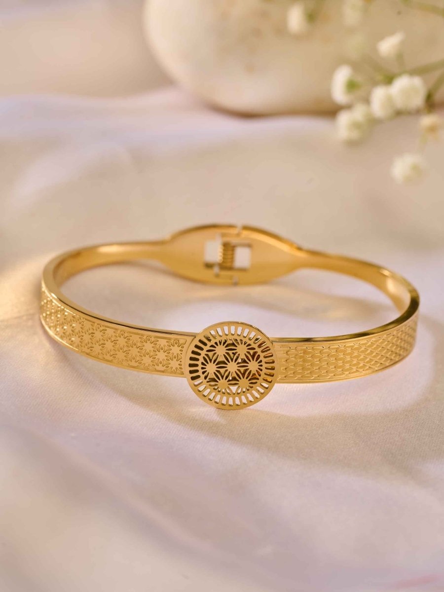 Beruzu Intricate Gold Kada Filigree Bracelet