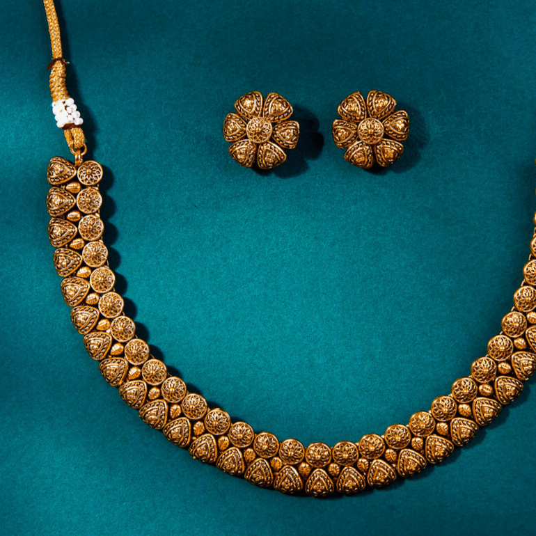 Beruzu - Intricately Designed Gold - Plated Necklace Set with Floral Motif and Detailed Carvings - Beruzu