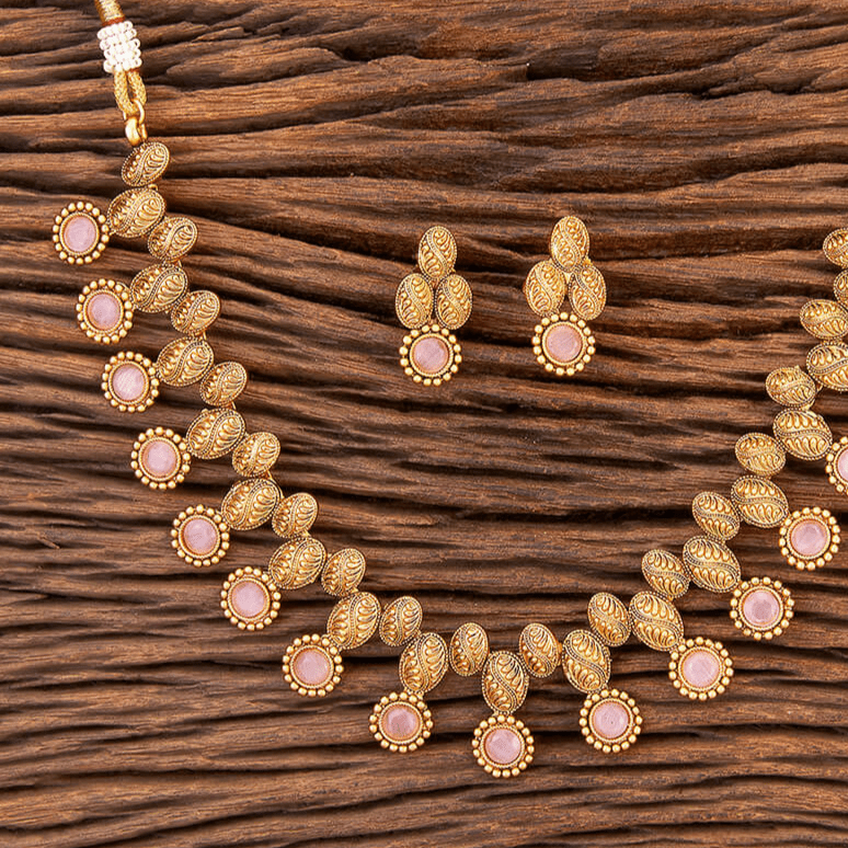 Beruzu - Leaf Motifs and Pink Stone Embellishments Necklace Set - Beruzu