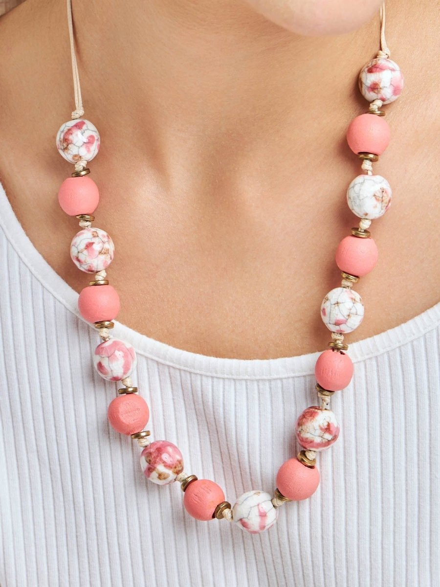 Beruzu - Marble Glow Wooden Bead Necklace with Pink and Gold Accents - Beruzu Fashion