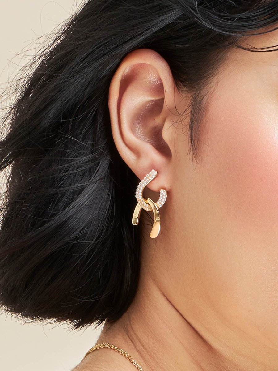 Beruzu - Modern Dual-Loop Gold Earrings with Pearl Embellishments - Beruzu Fashion