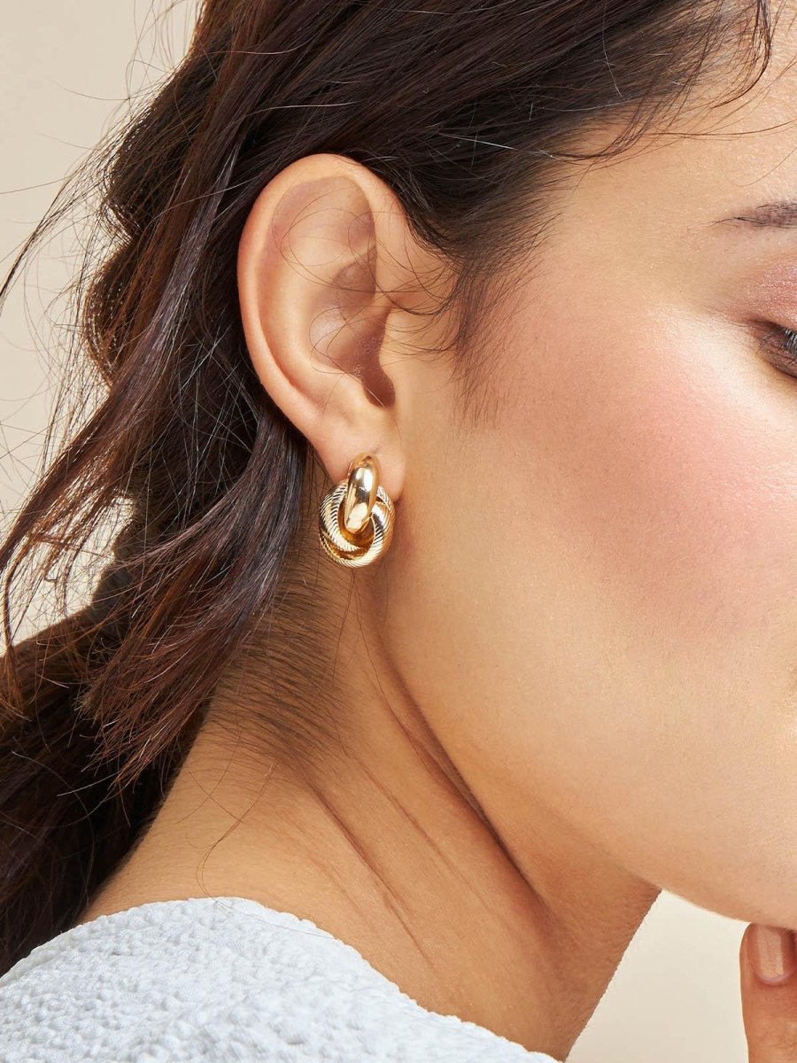 Beruzu - Orbital Gold Hoop Earrings with Interconnected Circle Design - Beruzu Fashion