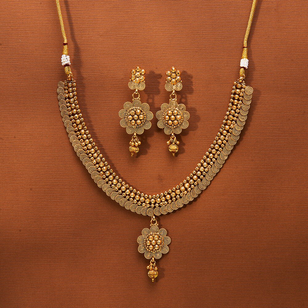 Beruzu - Ornate Gold - Plated Floral Motif Necklace Set with Intricate Beadwork and Dangling Elements - Beruzu