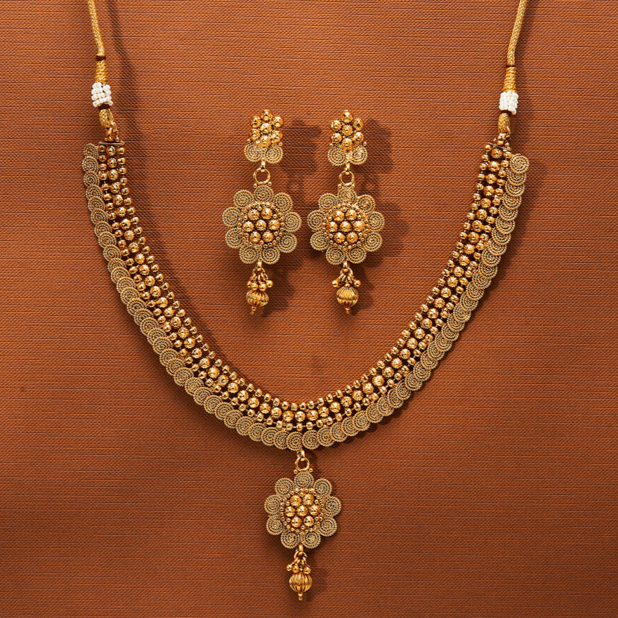 Beruzu - Ornate Gold - Plated Floral Motif Necklace Set with Intricate Beadwork and Dangling Elements - Beruzu