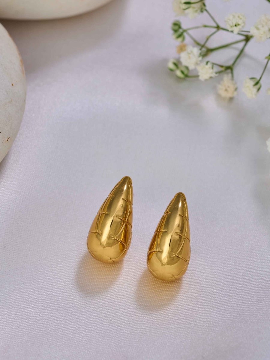 Beruzu Quilted Gold Drop Earrings - Beruzu