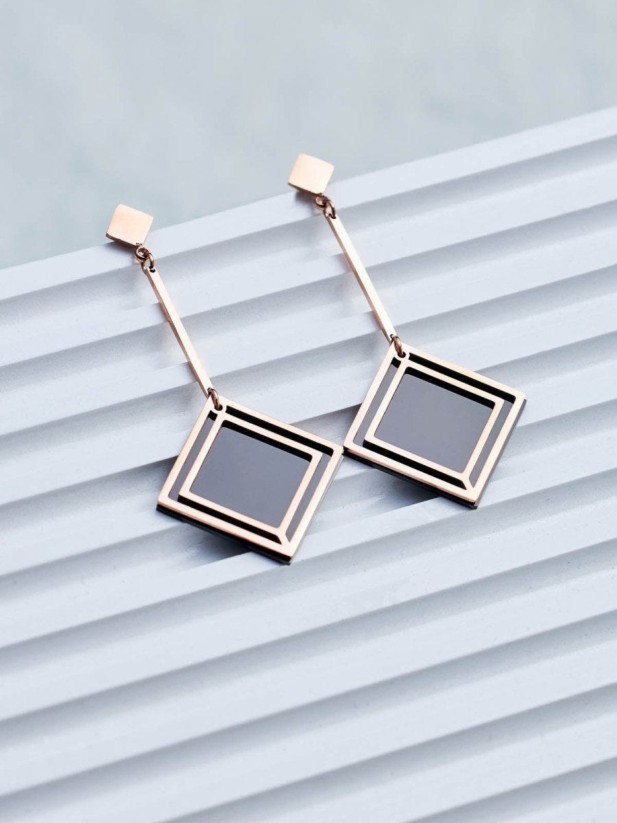 Beruzu - Rose Gold Diamond-Shaped Earrings with Black Enamel Inlay