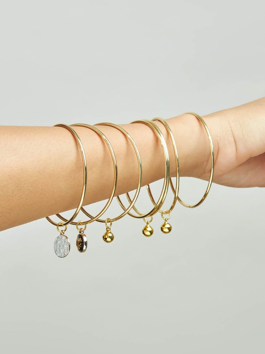 Beruzu - Sentimental Gold-Plated Bangle Set with Engraved Charms - Timeless & Personal - Beruzu Fashion