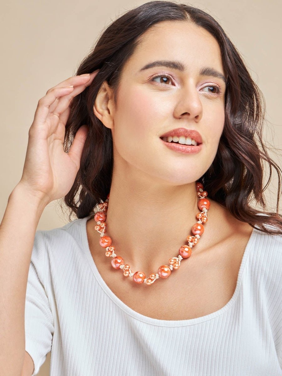 Beruzu - Sunlit Glow Elegant Threaded Necklace with Shiny Orange Beads - Beruzu Fashion