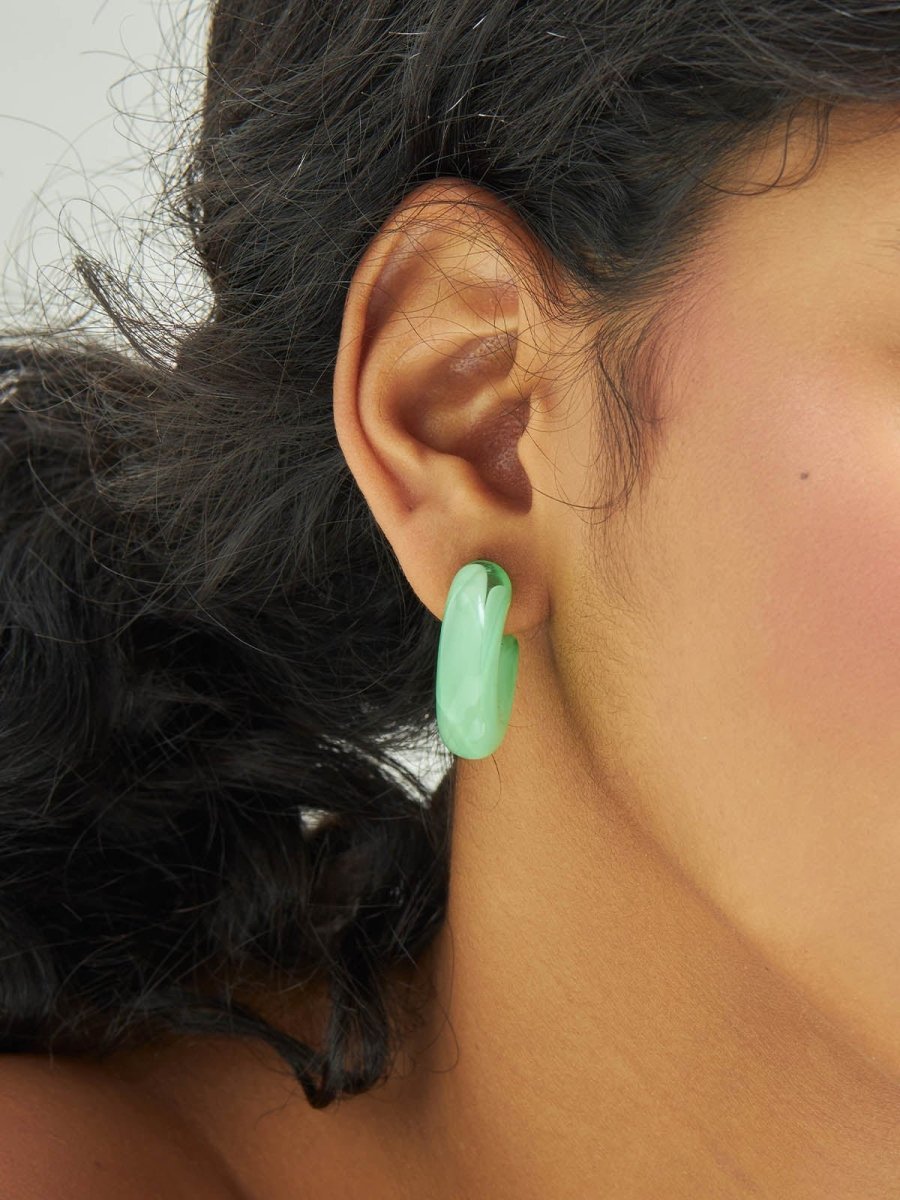 Beruzu - Vibrant Enamel Hoop Earrings in Green and Red - Beruzu Fashion