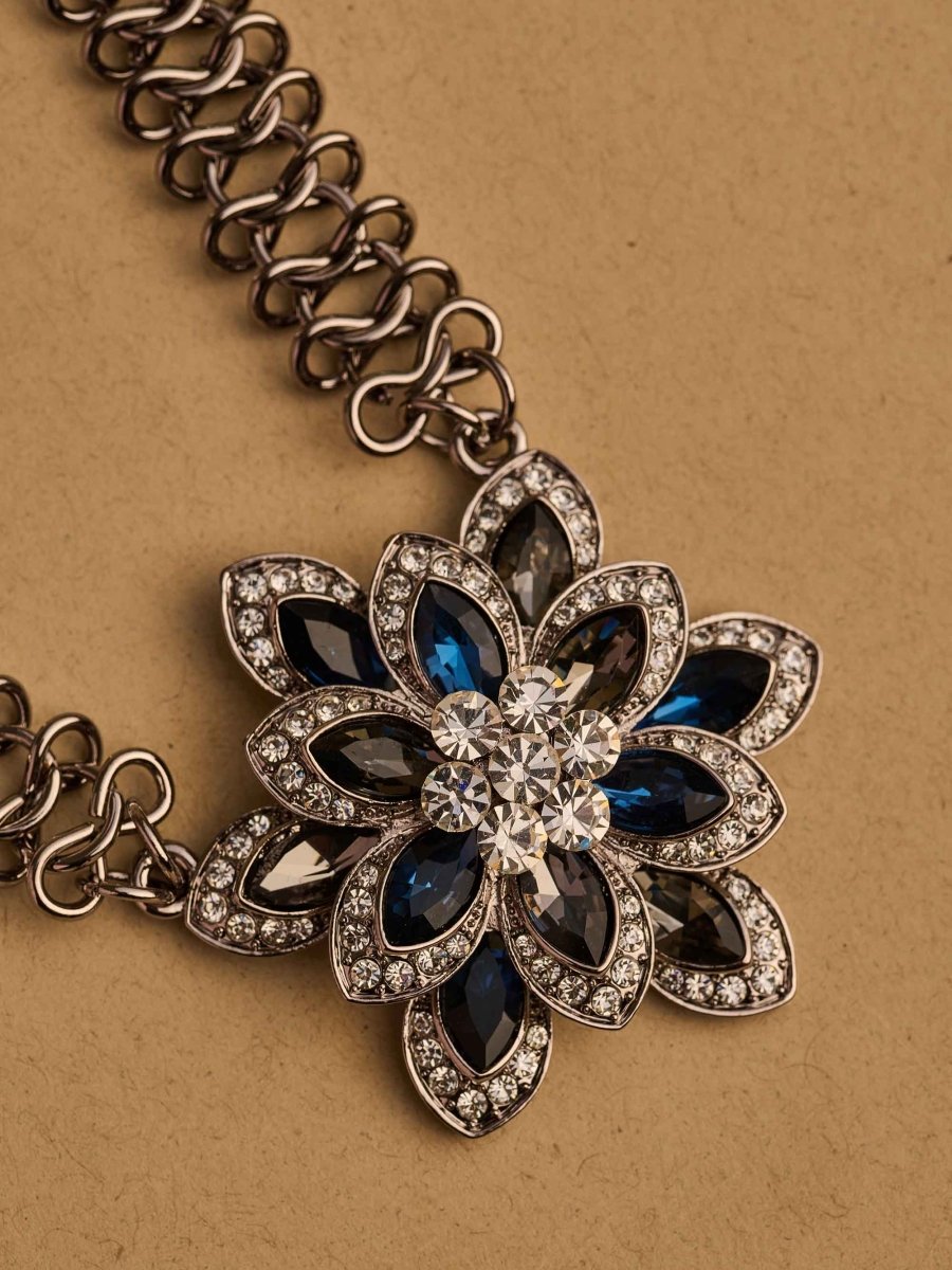 Beruzu Vintage Floral Necklace with Sapphire Accents - Beruzu