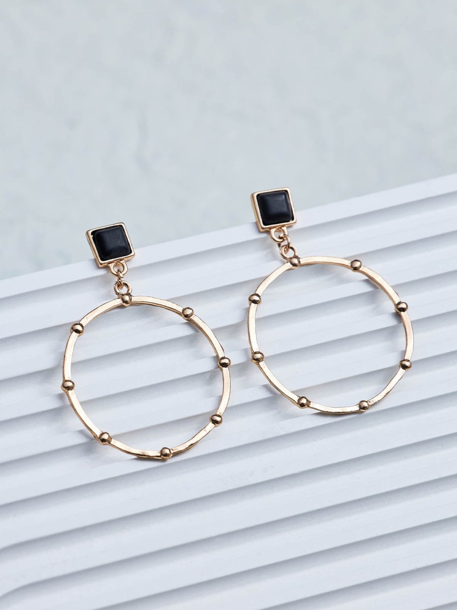 Beruzu - Western Elegance Marble-Accent Hoop Earrings in Gold with Black or White Options