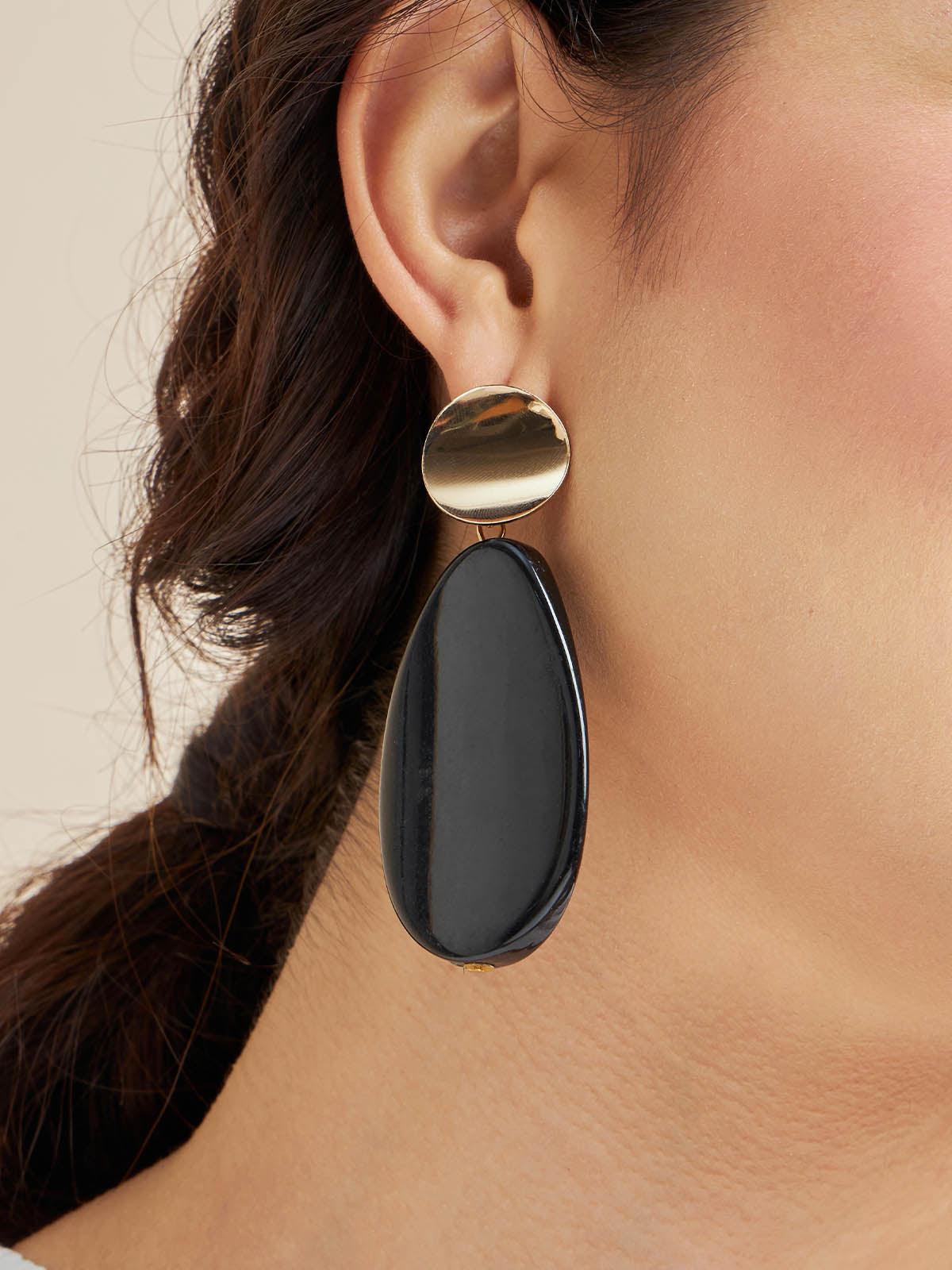 Beruzu - Indo-Western Chic Earrings with Oval Acrylic Detail in Black and White - Beruzu Fashion